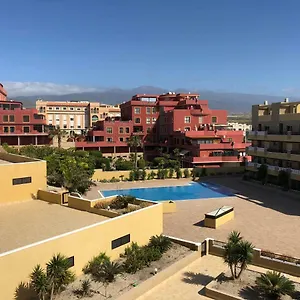 la-perla-el-medano-tenerife-38612.adeje-hotels.com/
